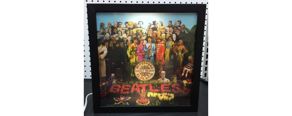 Beatles Sgt Pepper's Lonely Hearts Club Band - Album Cover Print - Lightbox